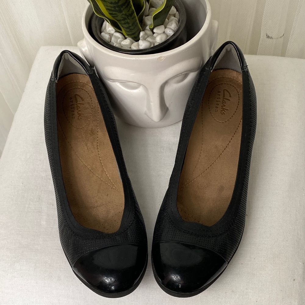 Clarks Petula Sadie Perforated Women's Black Wedges Loafers with Patent Leather
